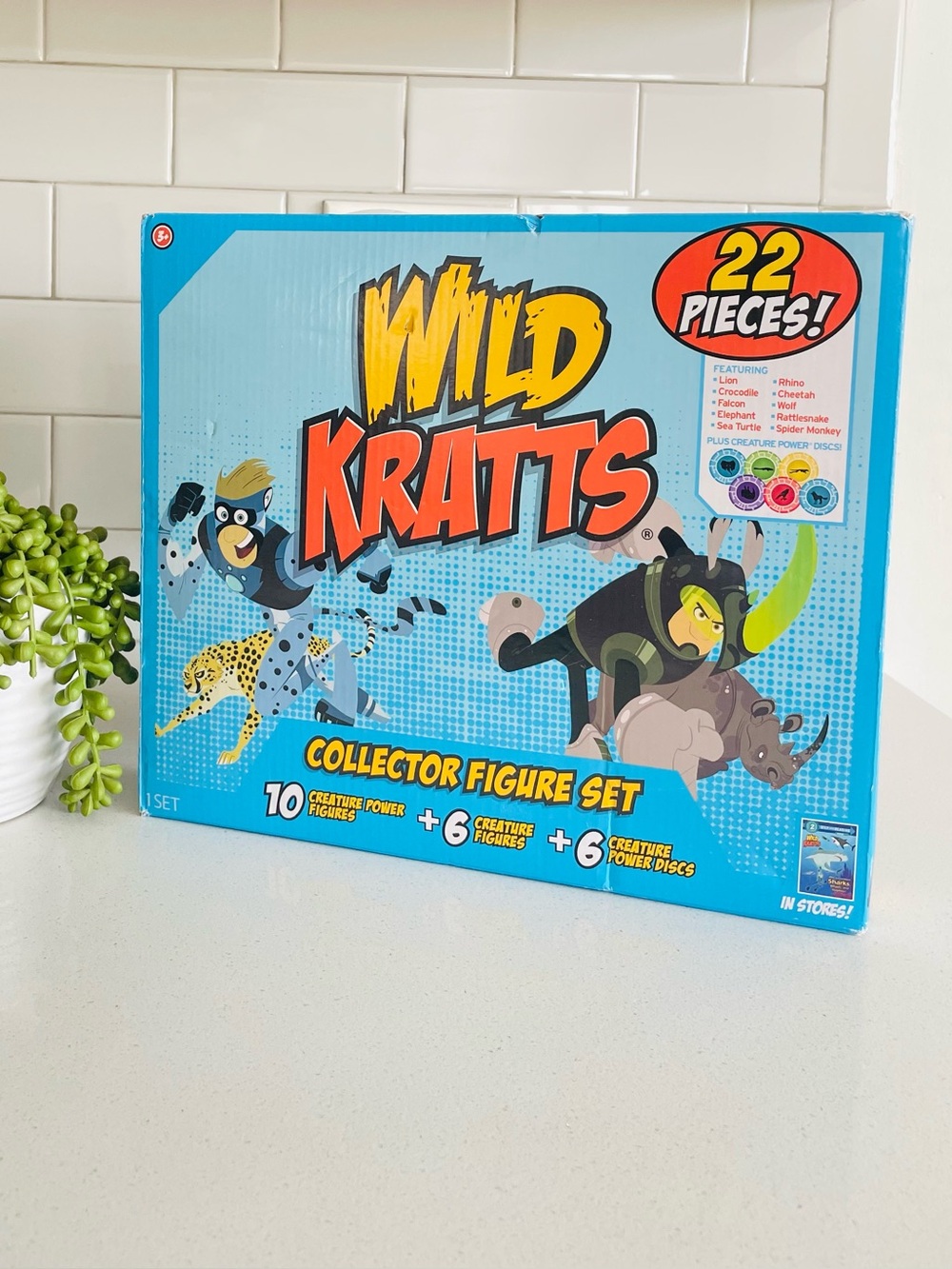 Wild Kratts 22 piece Collectors Figure Set - Picture 2 of 8